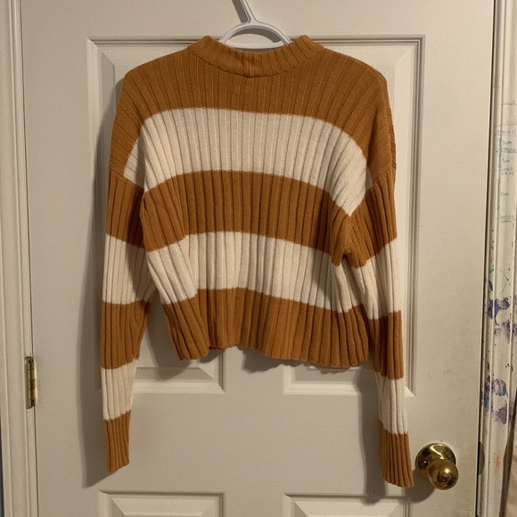 American Eagle Cropped Striped Knit Sweater - Picture 2 of 3